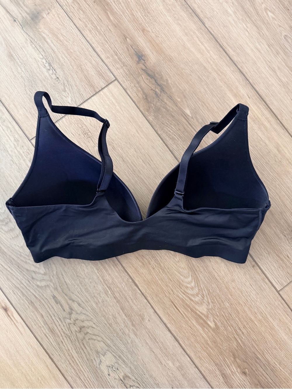 TWO Soma Enbliss® Luxe Plunge Bralettes (size L) - Picture 5 of 11